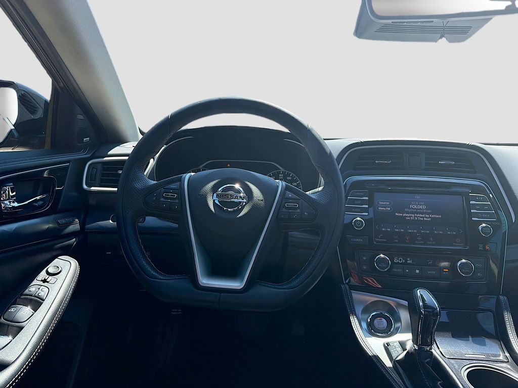 Used 2023 Gray Nissan Platinum image 23