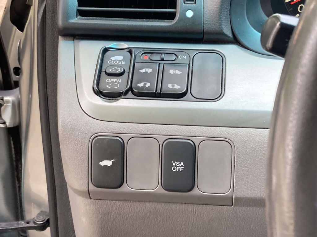 Used 2010 Silver Honda EX-L image 19