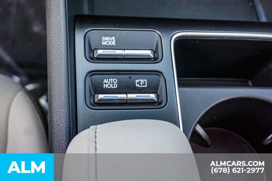Used 2024 Silver Hyundai SEL image 43