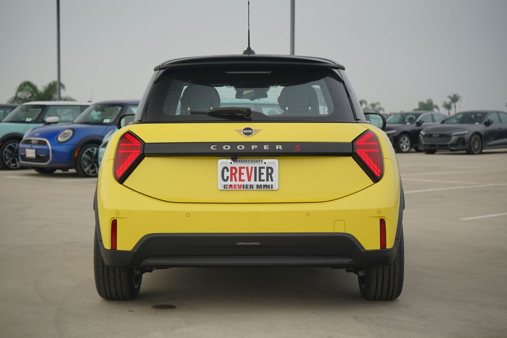 Thumbnail: 2026 MINI Cooper - 4