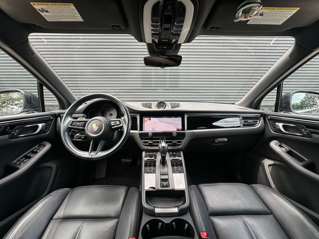 Thumbnail: 2023 Porsche Macan - 6