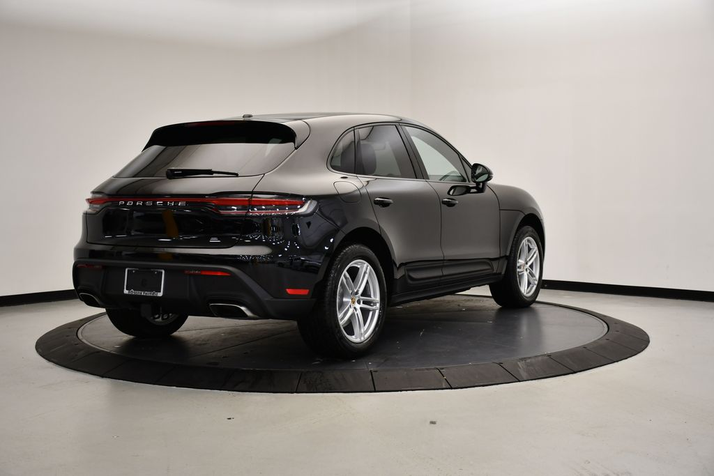Thumbnail: 2025 Porsche Macan - 7