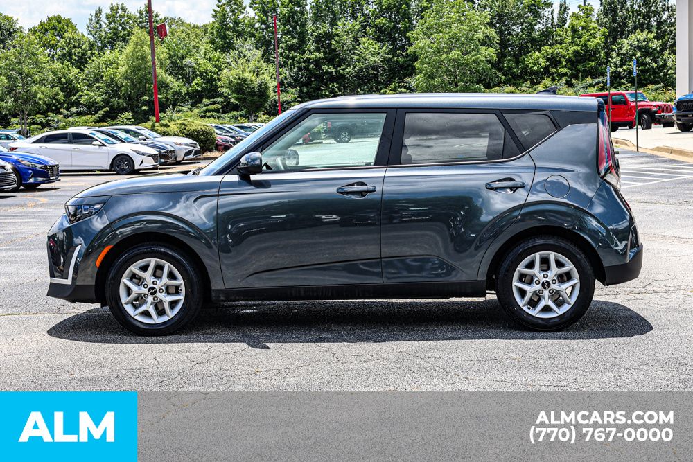 2023 Kia Soul LX photo 5
