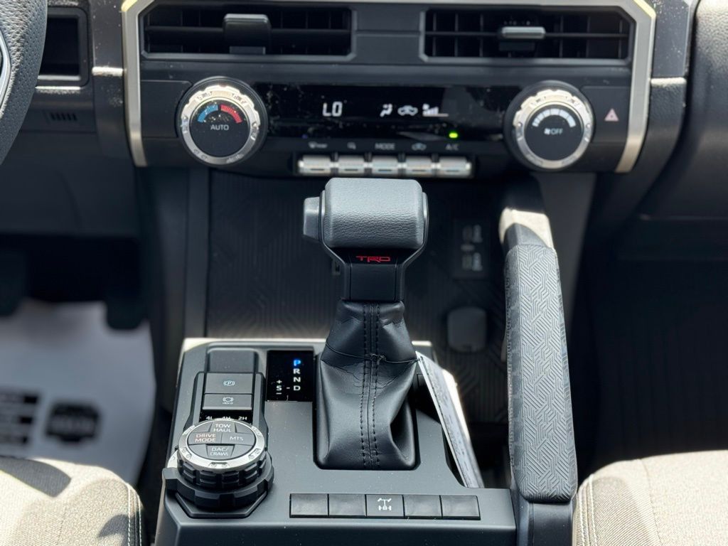 2025 Toyota Tacoma TRD Off-Road Double Cab photo 22