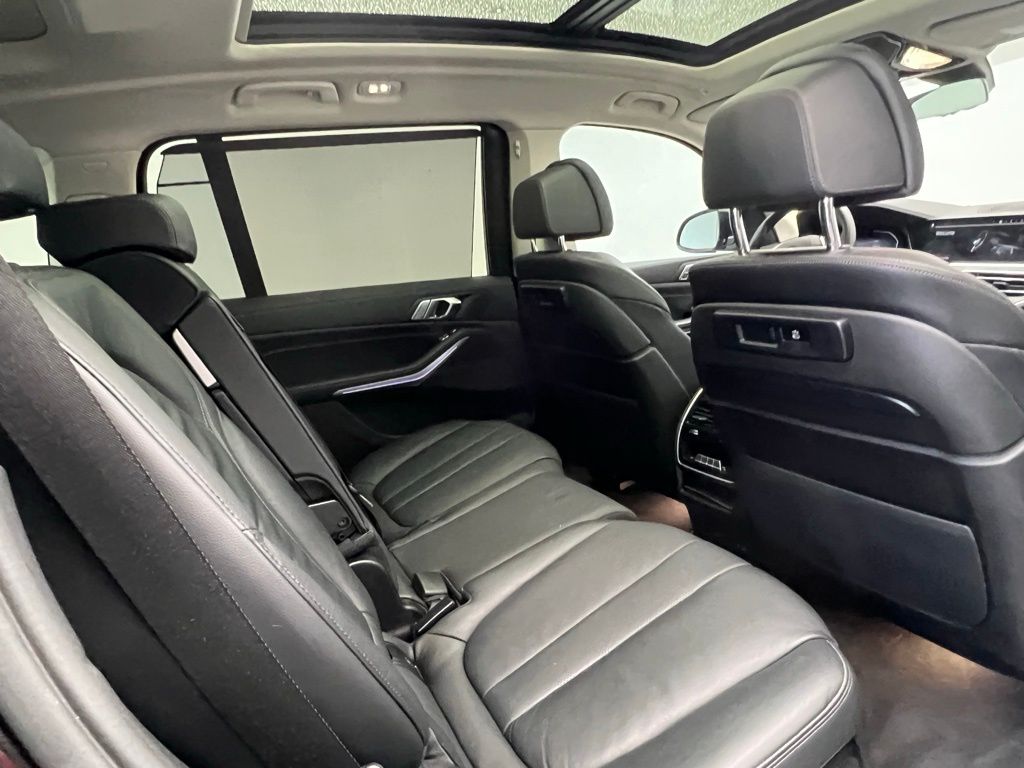 Thumbnail: 2022 BMW X7 - 8