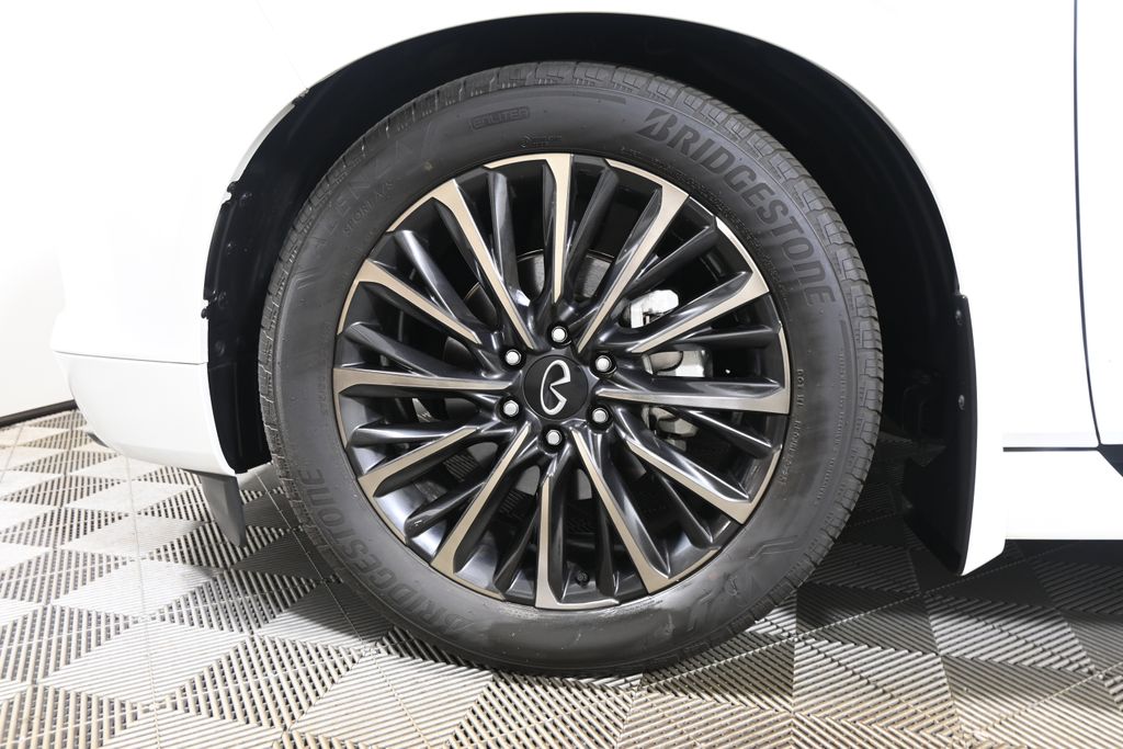 Thumbnail: 2026 INFINITI QX80 - 12