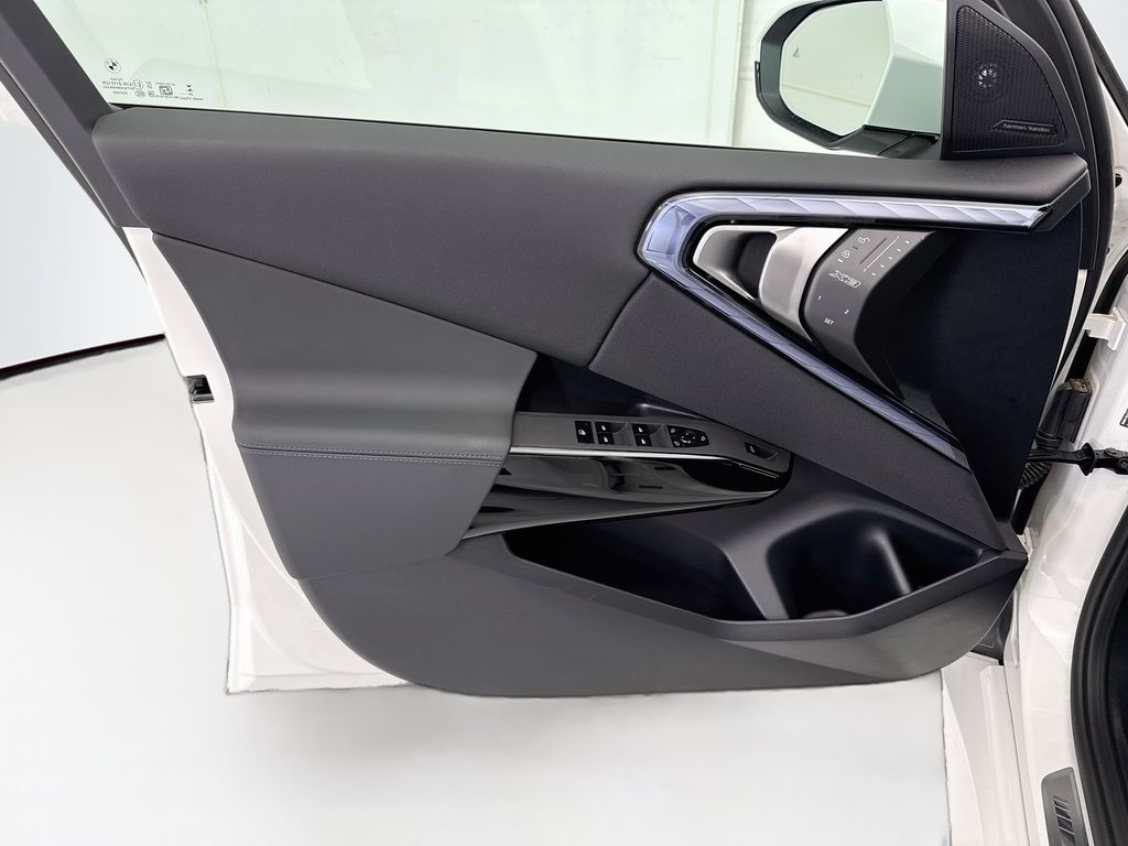 Thumbnail: 2026 BMW X3 - 23