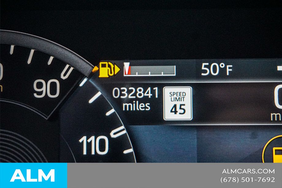Used 2023 Gray Land Rover X-Dynamic SE image 65