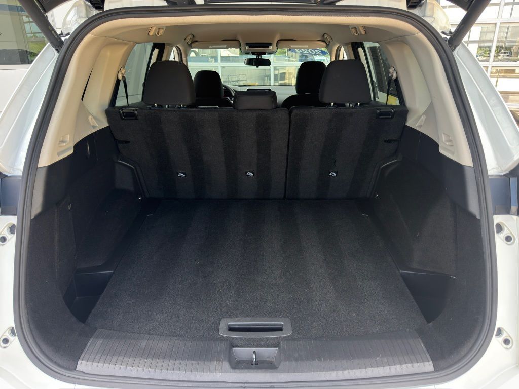 2024 Nissan Rogue SV White at Central Houston Nissan