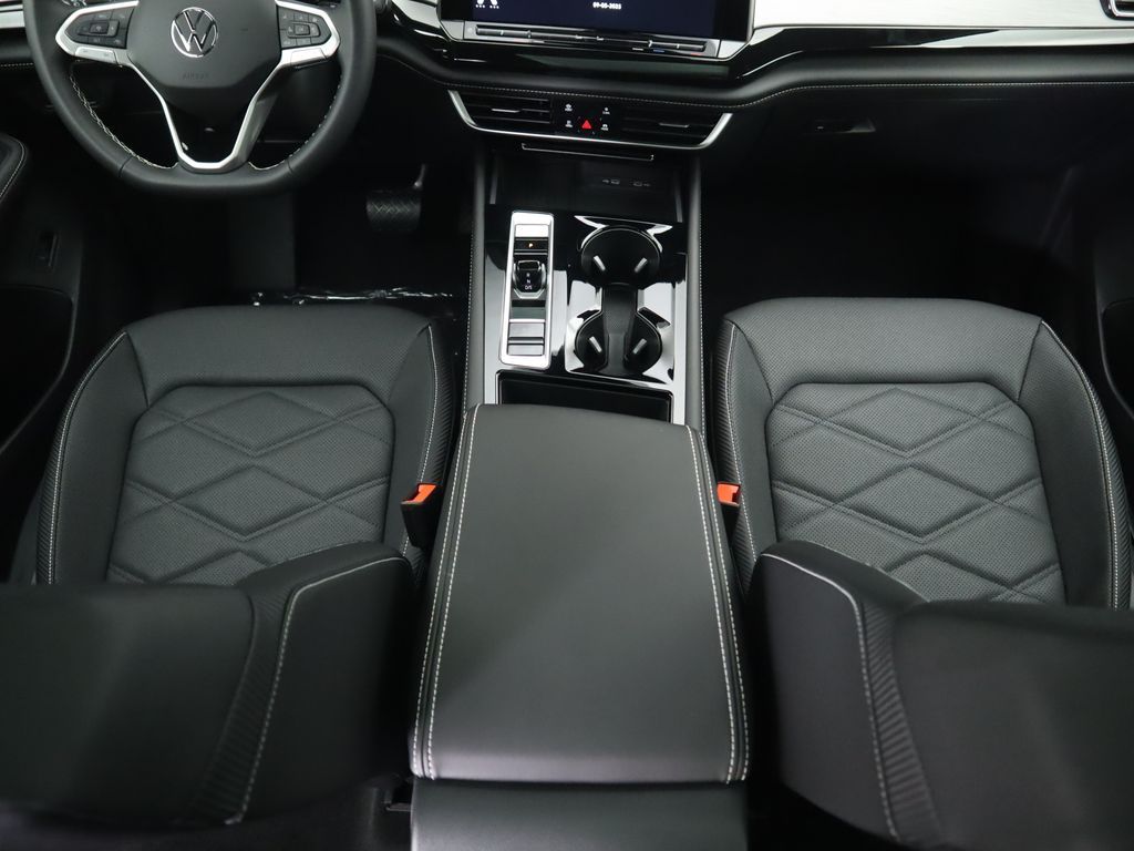 Thumbnail: 2026 Volkswagen Atlas - 16