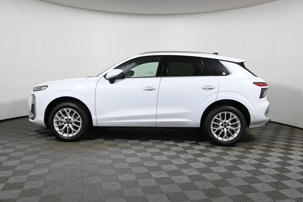 Thumbnail: 2026 Audi Q3 - 2