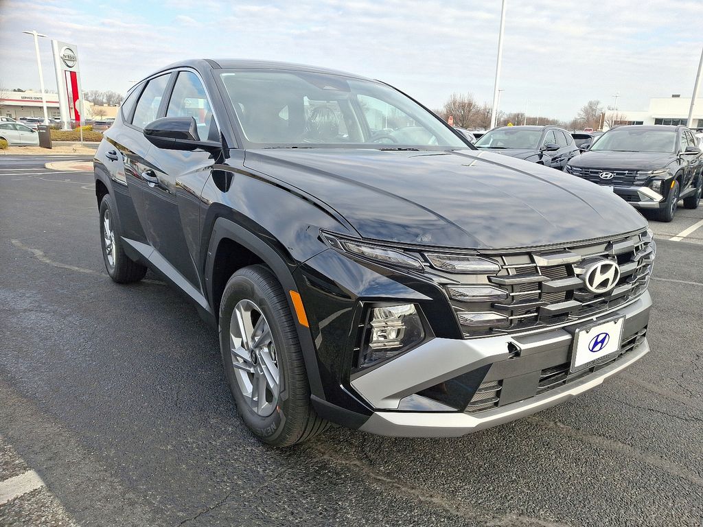 2025 Hyundai Tucson SE 2