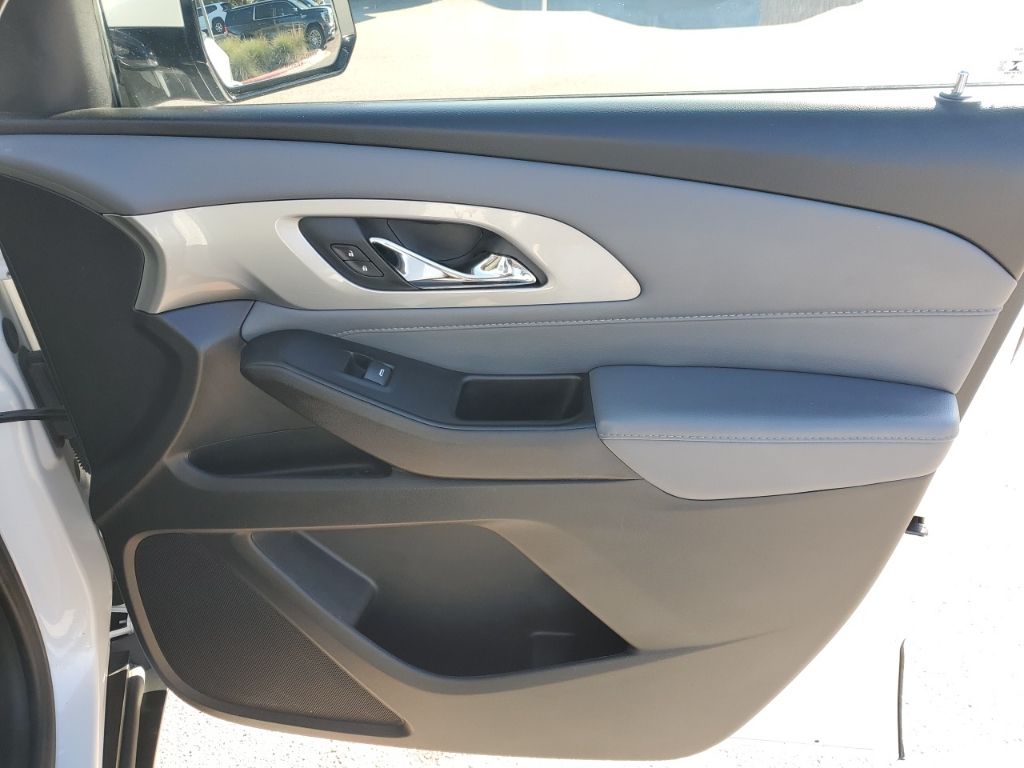 Used Car 2021 Chevrolet Traverse  Lt For Sale Under $25,000 In Austin, Texas