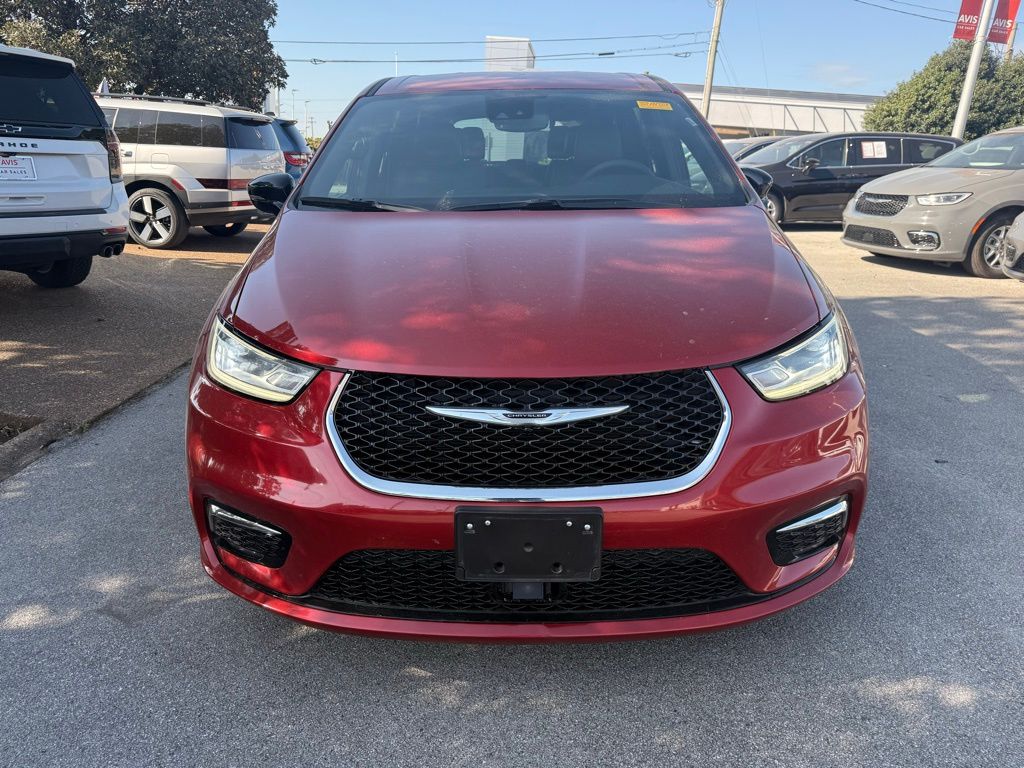 Red Hot Pearlcoat 2025 Chrysler Pacifica Select FWD Minivan Front-Wheel Drive 9-Speed Automatic