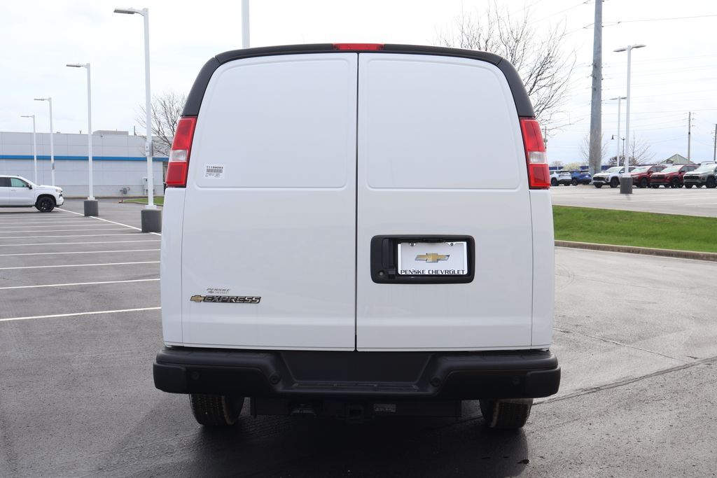 Thumbnail: 2026 Chevrolet Express - 6