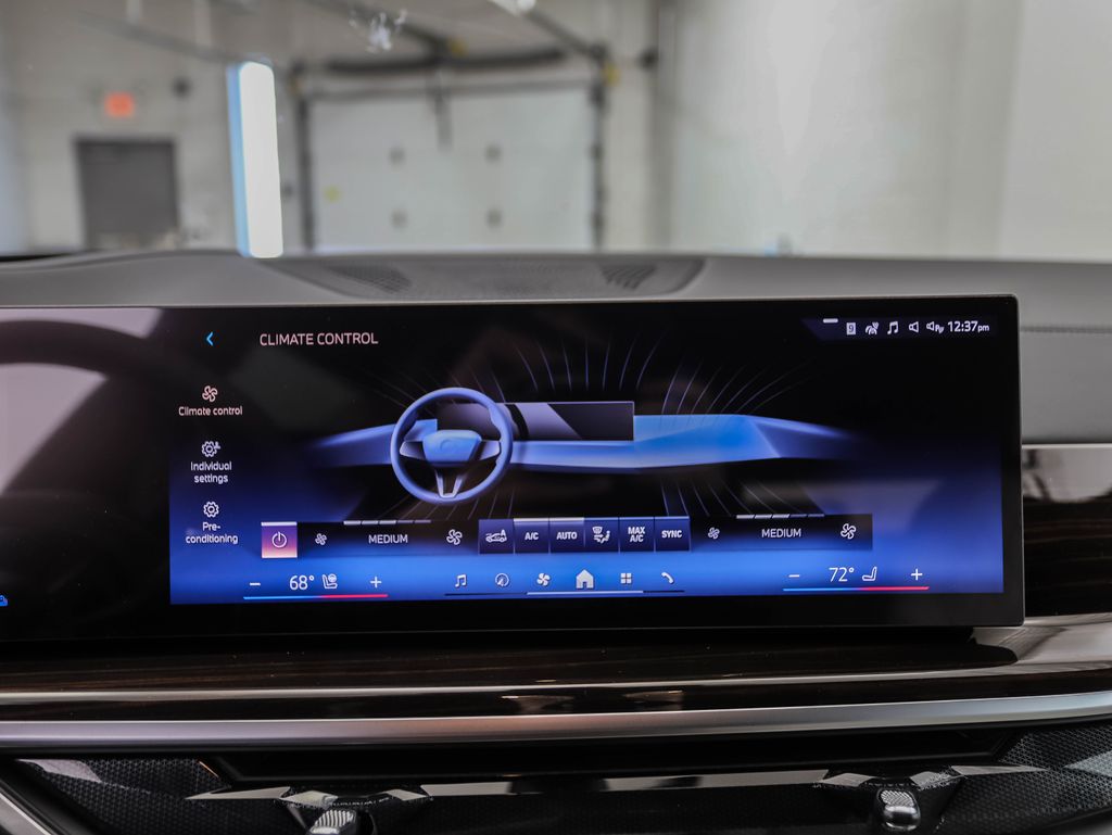 Thumbnail: 2026 BMW X5 - 19