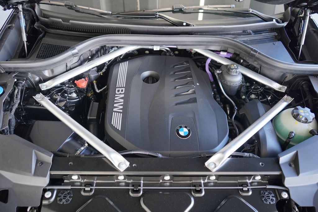 Thumbnail: 2026 BMW X5 - 21