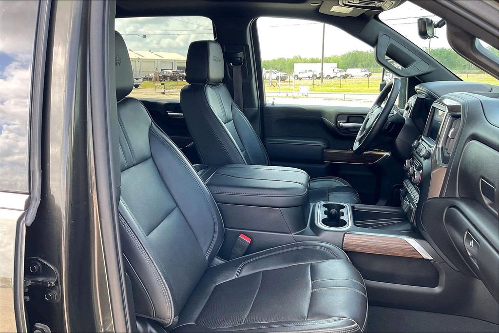 Used 2023 Chevrolet Silverado 3500HD High Country 4D Crew Cab