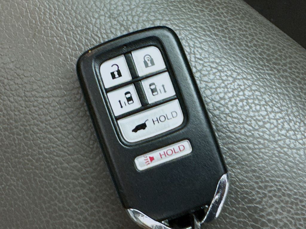 Used Car 2015 Honda Odyssey  Ex-l For Sale Under $12,000 In Austin, Texas