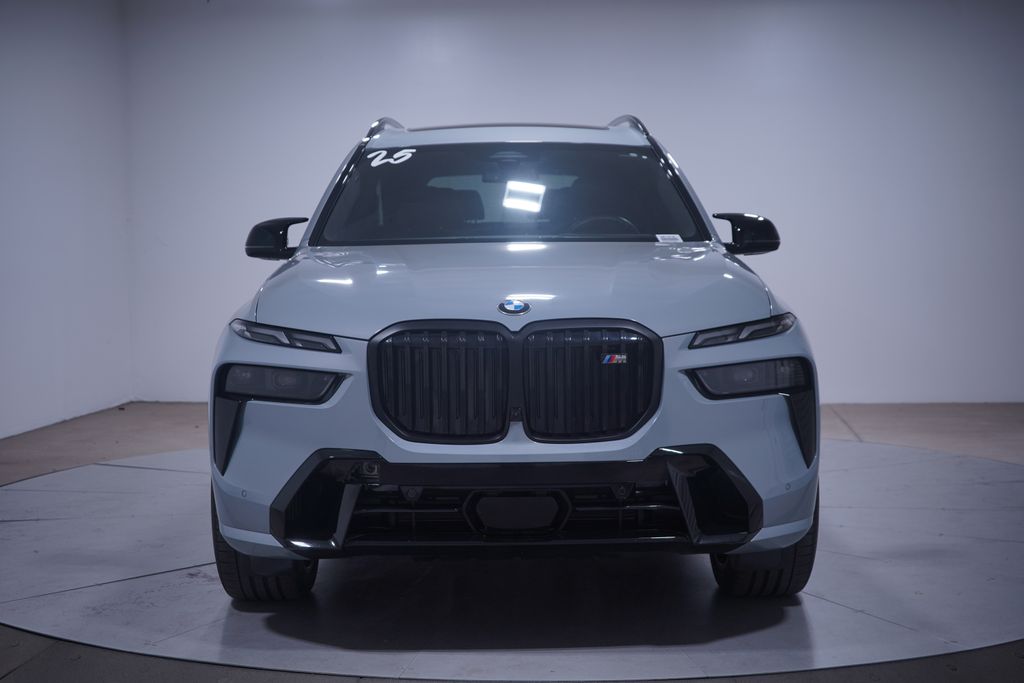 2025 BMW X7 M60i 4