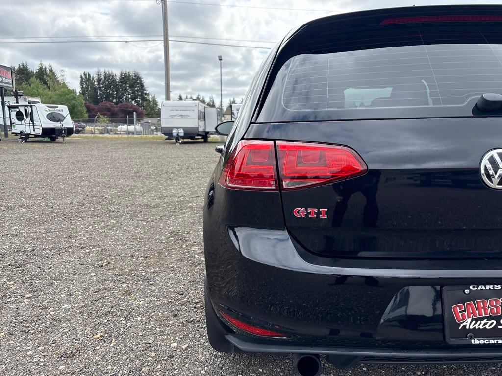 2015 Deep Black Pearl Volkswagen Golf GTI Autobahn FWD Hatchback