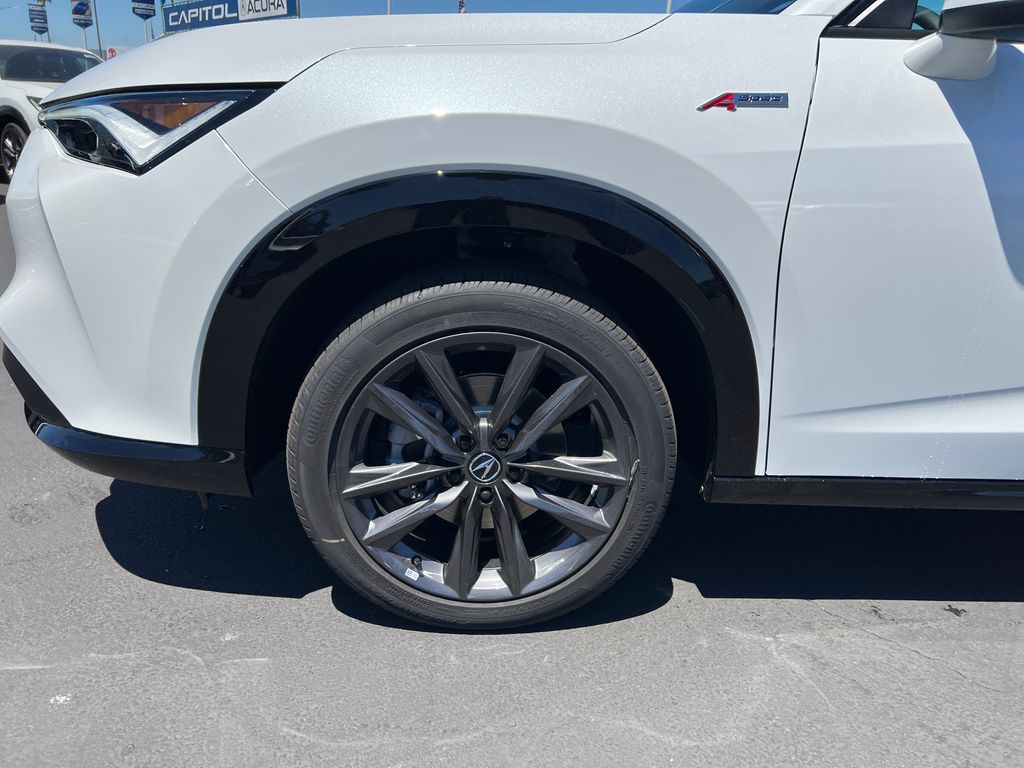 Thumbnail: 2025 Acura ADX - 5