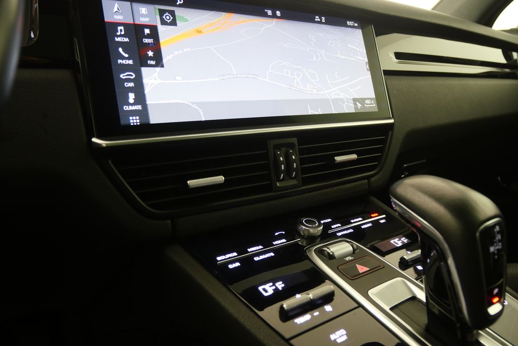 2019 Porsche Cayenne Base 23