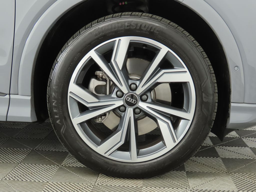 2024 Audi Q4 e-tron Premium Plus 30