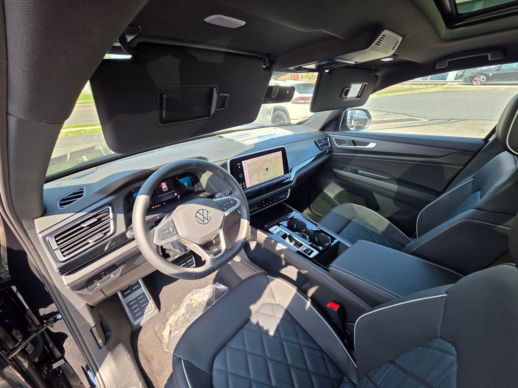 2026 Volkswagen Atlas Cross Sport 2.0T SEL Premium R-Line - 11