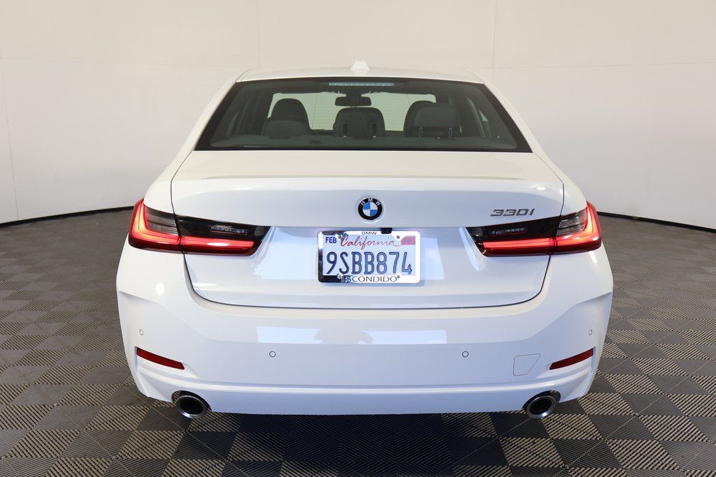 Thumbnail: 2025 BMW 3 Series - 5