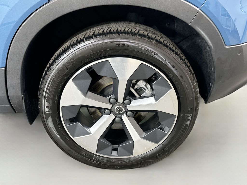 2023 Volvo XC40 B5 Plus 31