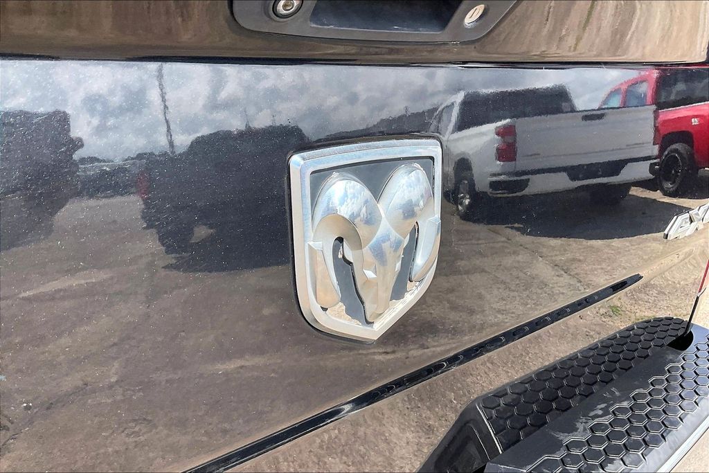 Used 2018 Ram 1500 Lone Star Silver 4D Crew Cab