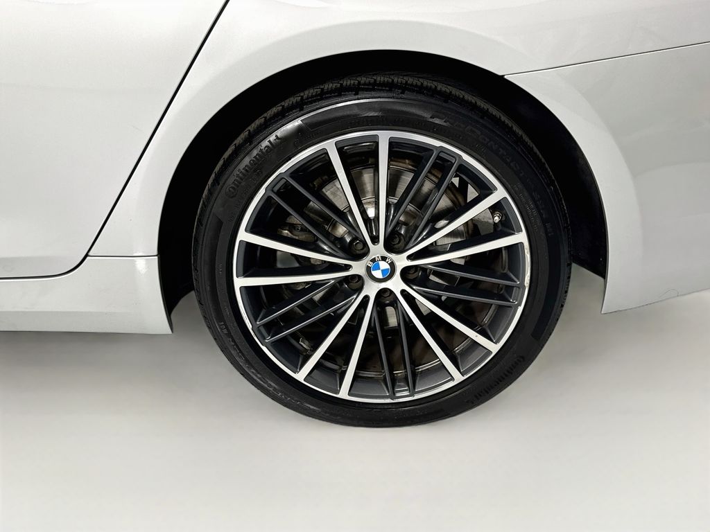 Thumbnail: 2021 BMW 5 Series - 31