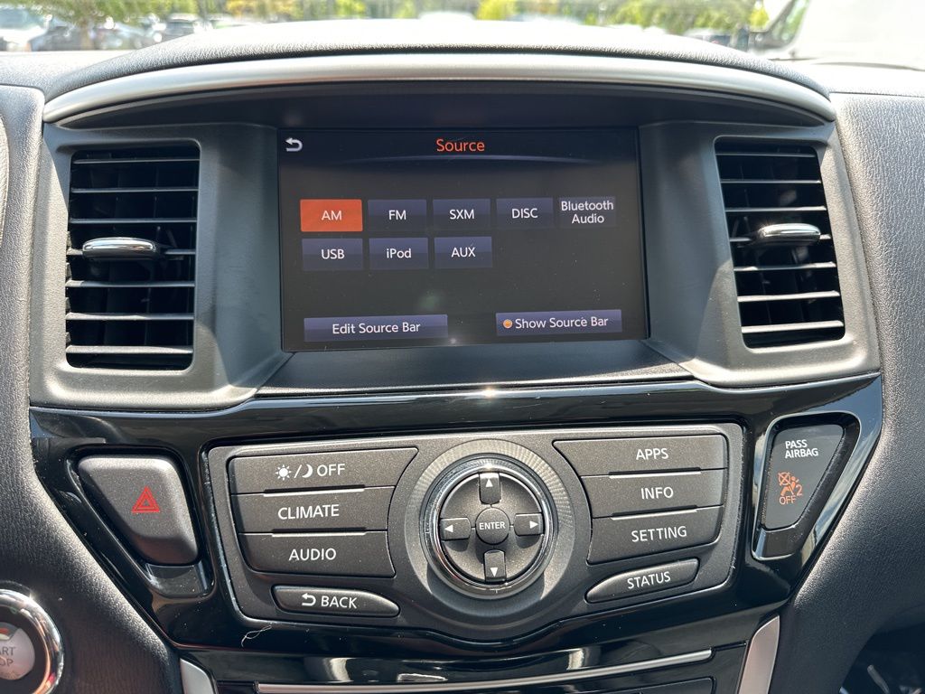 2017 Brilliant Silver Metallic Nissan Pathfinder SV FWD SUV