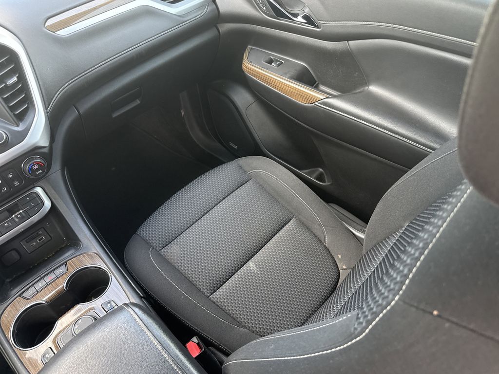 2022 GMC Acadia SLE Black at Wharton Ford