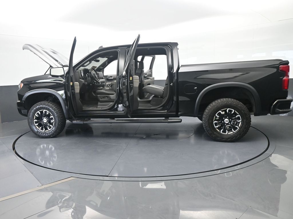 Used 2025 Black Chevrolet ZR2 image 85