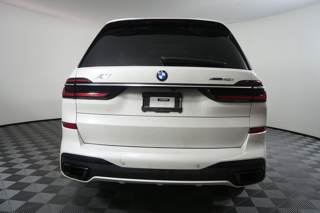 Thumbnail: 2023 BMW X7 - 4