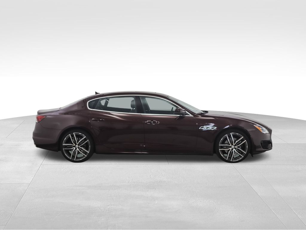Thumbnail: 2022 Maserati Quattroporte - 6