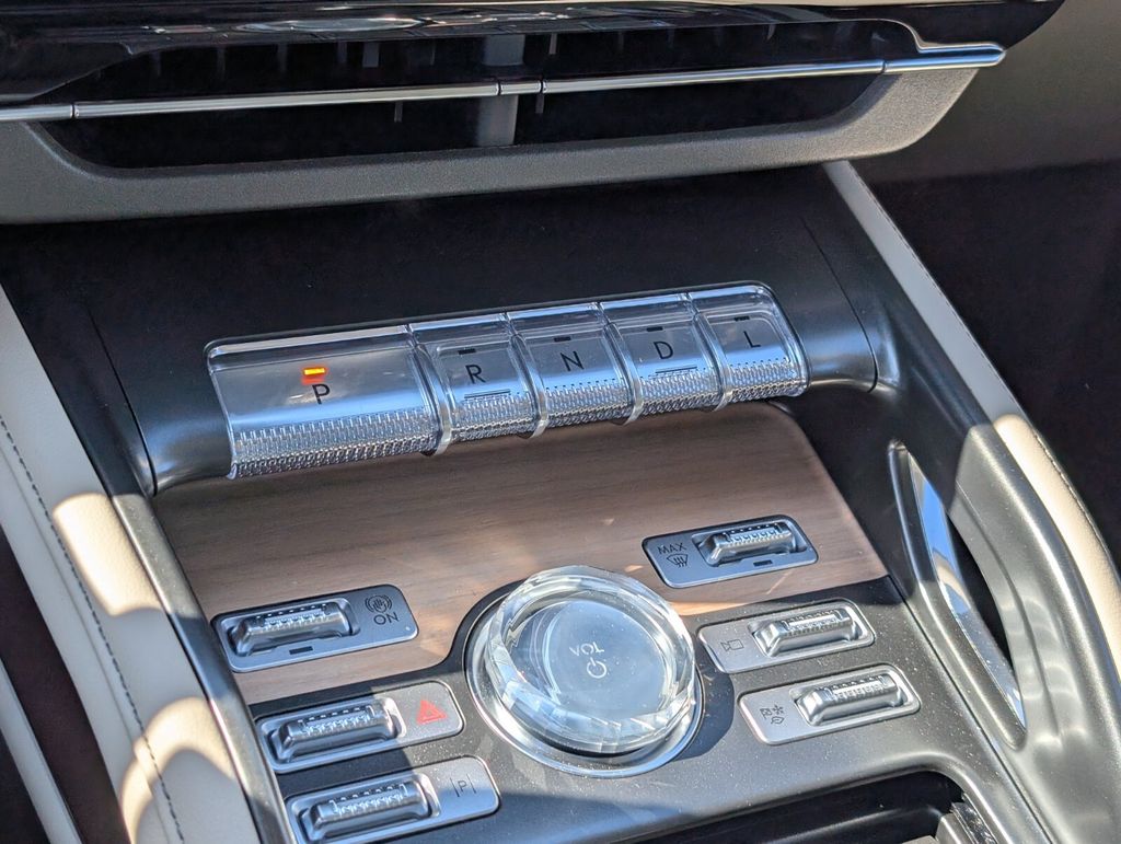 new 2025 Lincoln Nautilus car, priced at $63,474