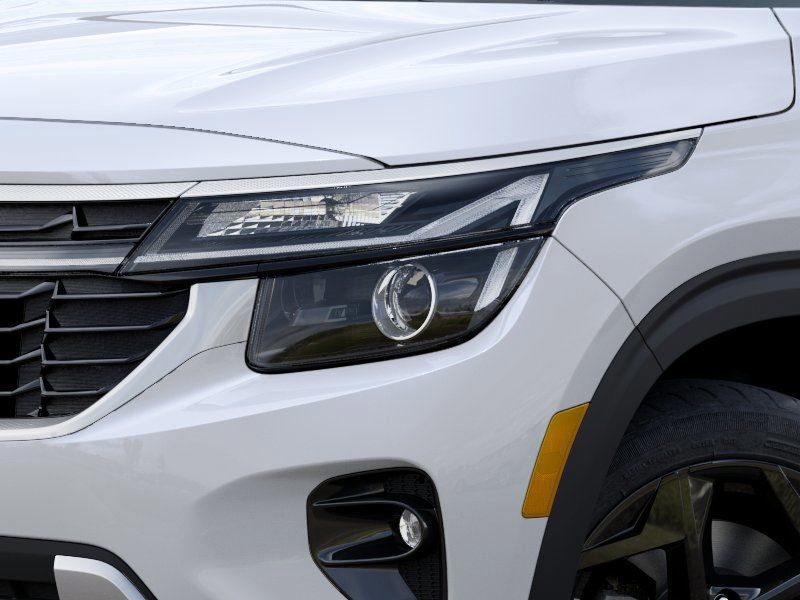 New 2026 White Kia EX image 10