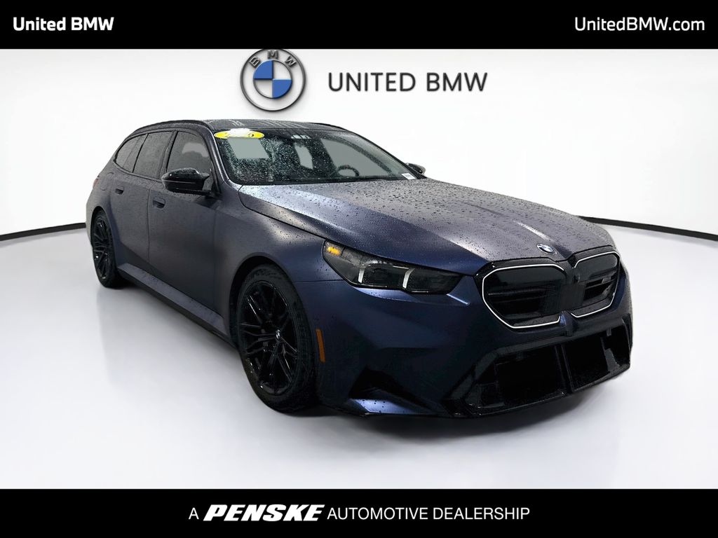 Thumbnail: 2026 BMW M5 - 3