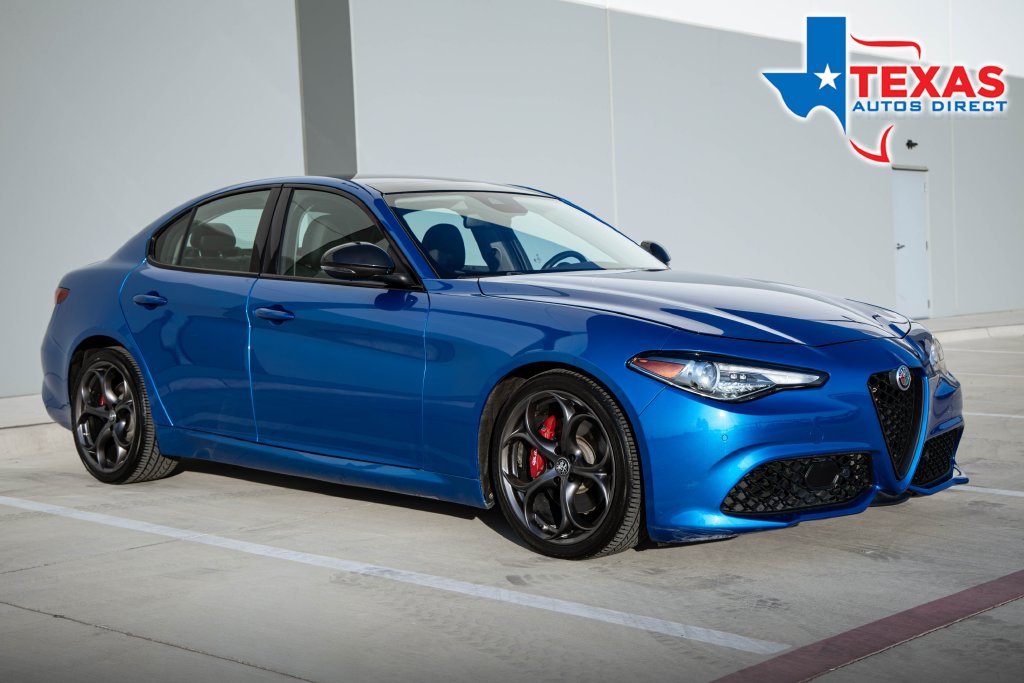 Misano Blue Metallic 2019 Alfa Romeo Giulia Sedan Rear-Wheel Drive 8-Speed Automatic