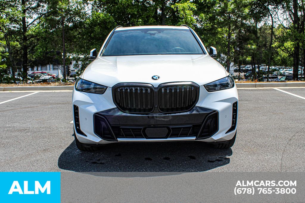 Used 2024 White BMW xDrive40i image 10