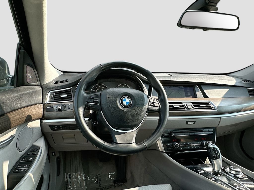 Used 2012 Gray BMW 550i xDrive Gran Turismo image 24