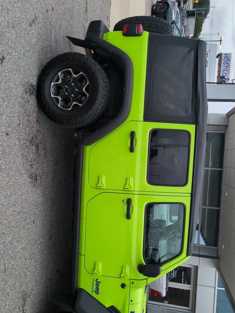 Used 2021 Green Jeep Unlimited Rubicon 4xe image 4