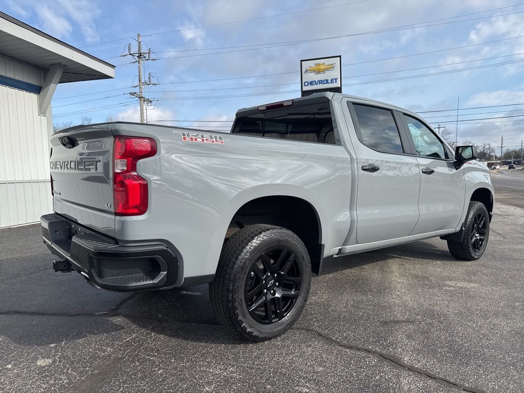 View vehicle photo 7