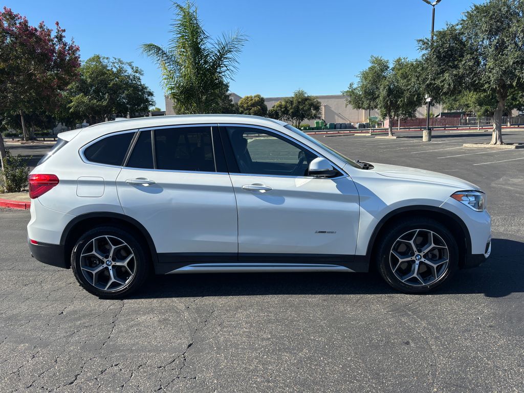 Thumbnail: 2018 BMW X1 - 4