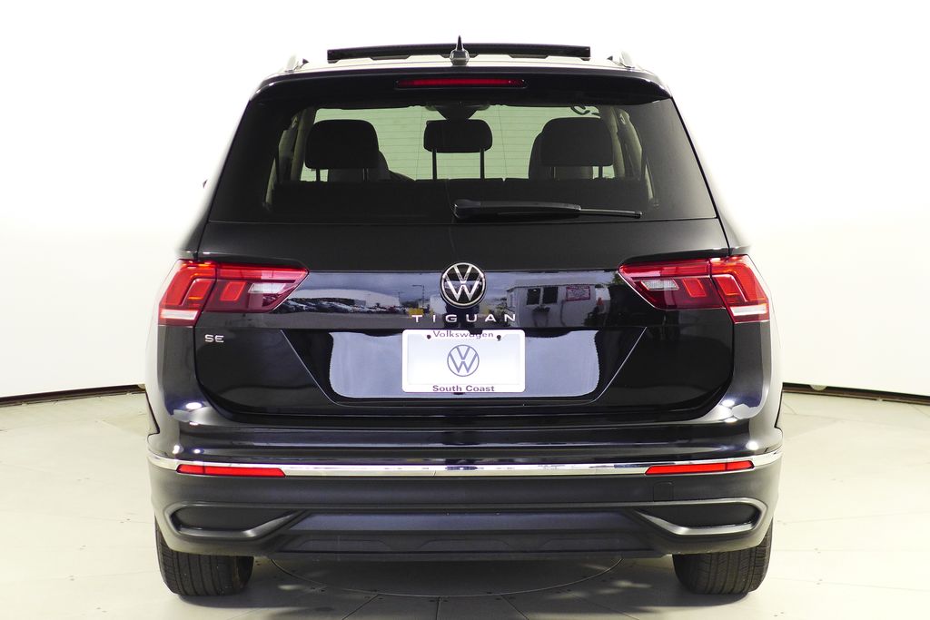Thumbnail: 2023 Volkswagen Tiguan - 8
