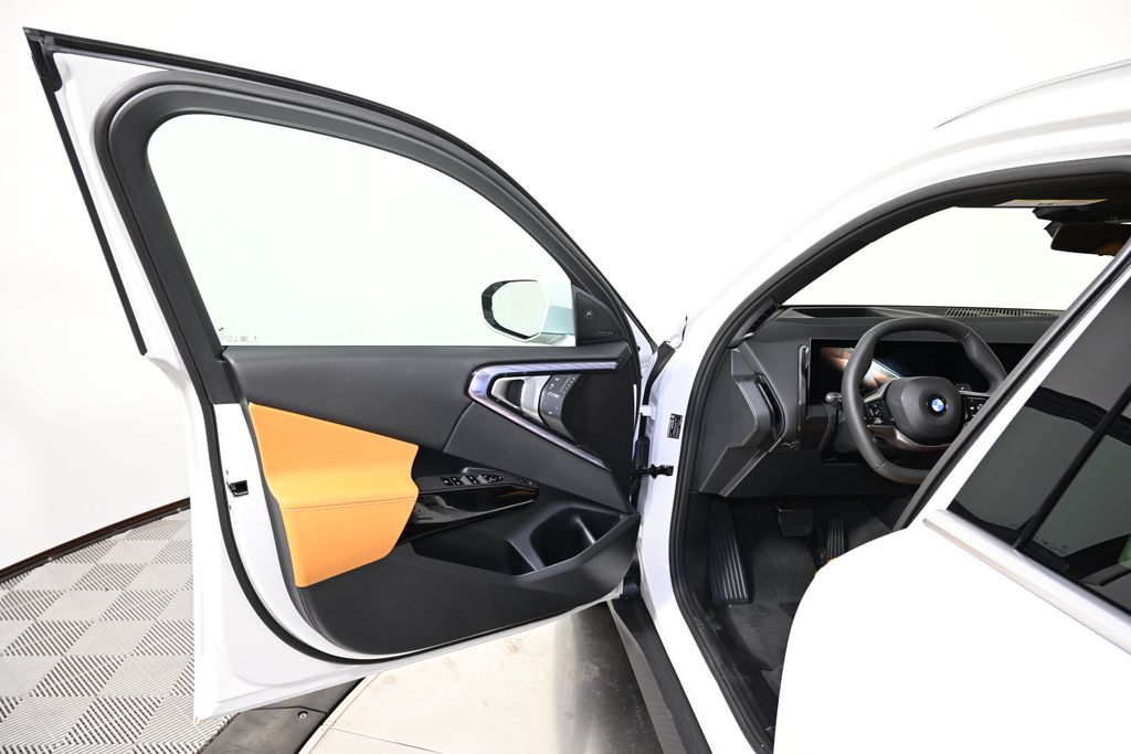 Thumbnail: 2026 BMW X3 - 21