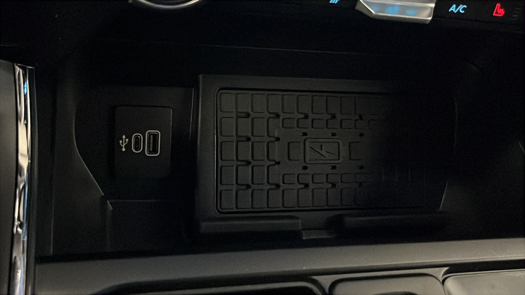 Used 2025 Carbonized Gray Metallic Ford XLT image 35